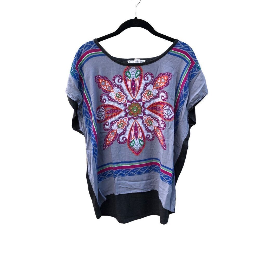 Derek Heart Size Medium (M) Blouse with a Great Design